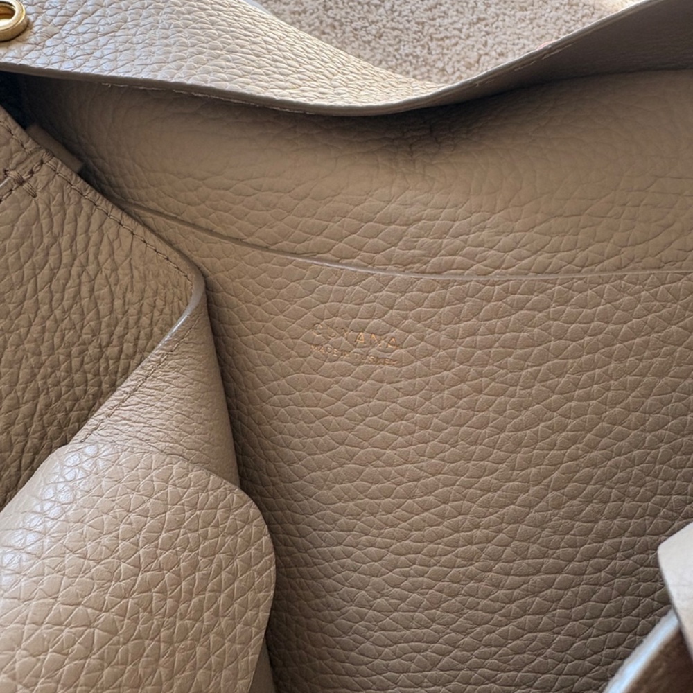 Cuyana Pebbled Leather Tote in Beige - Picture 5 of 9